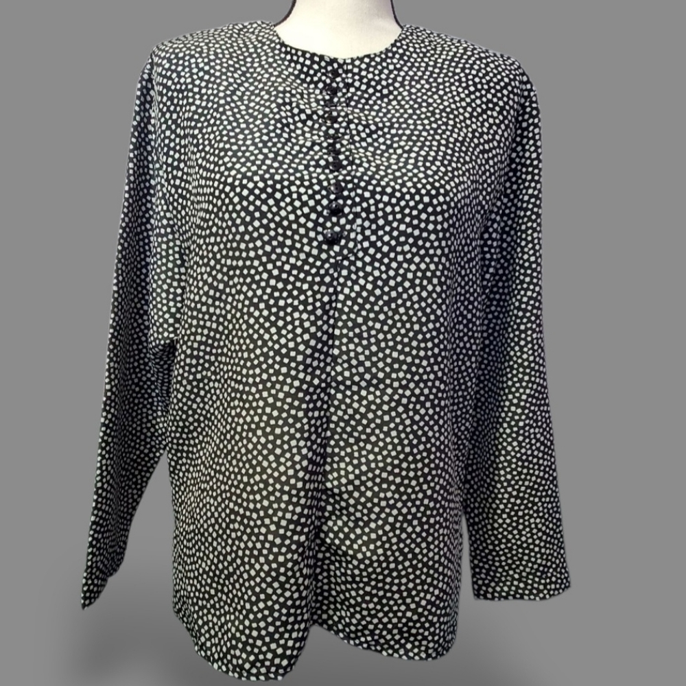 Vintage Women's Black and White Button Down Shirt Office Wear